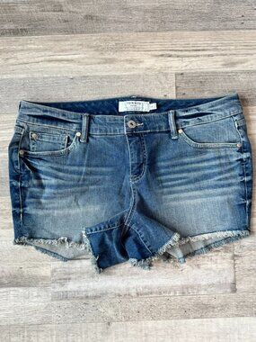 Torrid denim cutoff shorts 3.5" medium wash stretch size 16 P30
